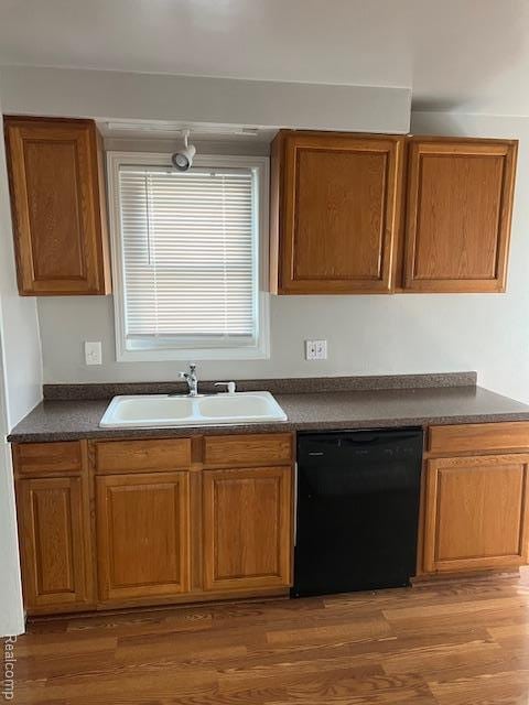 21111 Beechwood Ave, Eastpointe, MI 48021 - photo 4