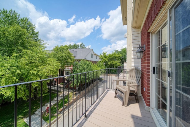 662 Village Ln, Milford, MI 48381 - view of balcony