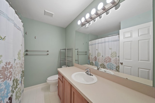 662 Village Ln, Milford, MI 48381 - bathroom with vanity and curtained shower