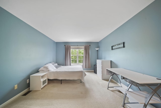 662 Village Ln, Milford, MI 48381 - bedroom featuring carpet floors and baseboards