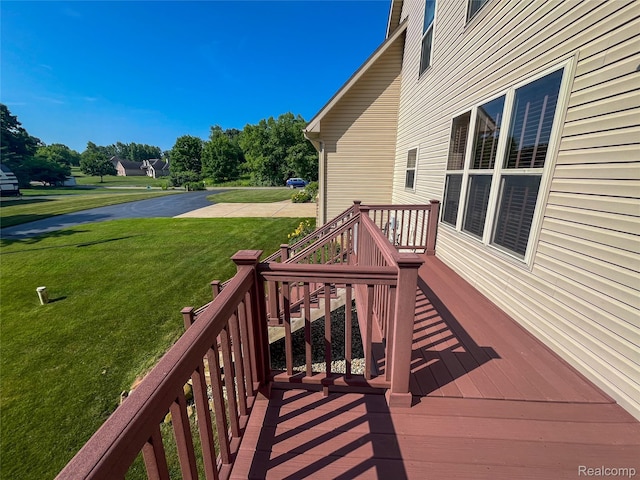 5580 Birch Ln, Davisburg, MI 48350 - deck with a yard