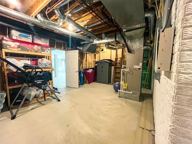 5580 Birch Ln, Davisburg, MI 48350 - unfinished basement featuring heating unit