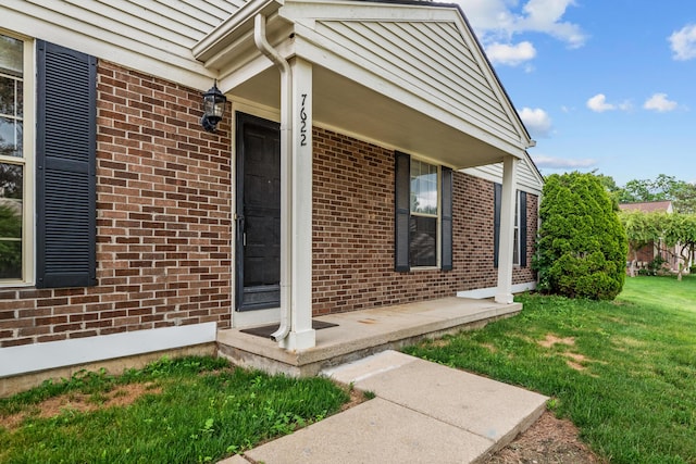 7622 Woodview Dr, Waterford, MI 48327 - photo 3