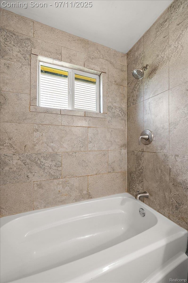 27043 Lorenz St, Madison Heights, MI 48071 - full bathroom with shower / washtub combination
