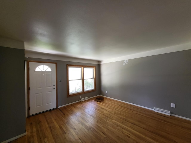6163 Glenis St, Taylor, MI 48180 - entrance foyer featuring wood finished floors and baseboards