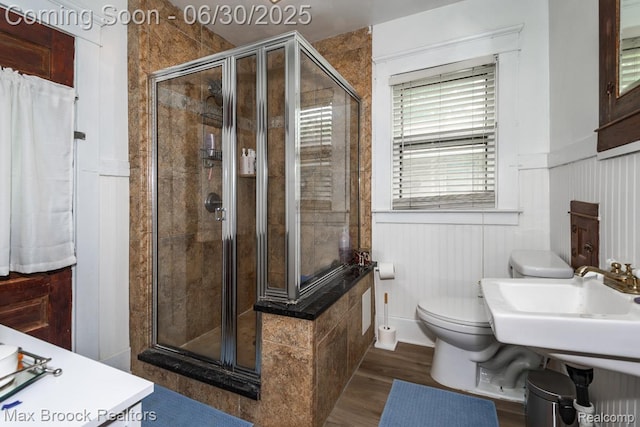464 E Cambourne St, Ferndale, MI 48220 - full bath featuring a shower stall, wainscoting, wood finished floors, and a decorative wall