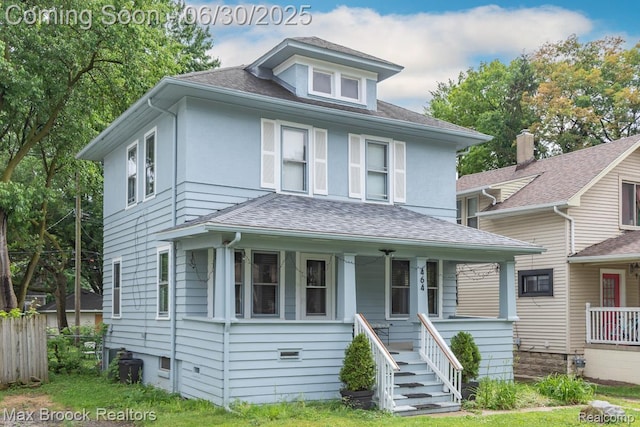 464 E Cambourne St, Ferndale, MI 48220 - traditional style home with a porch and a shingled roof