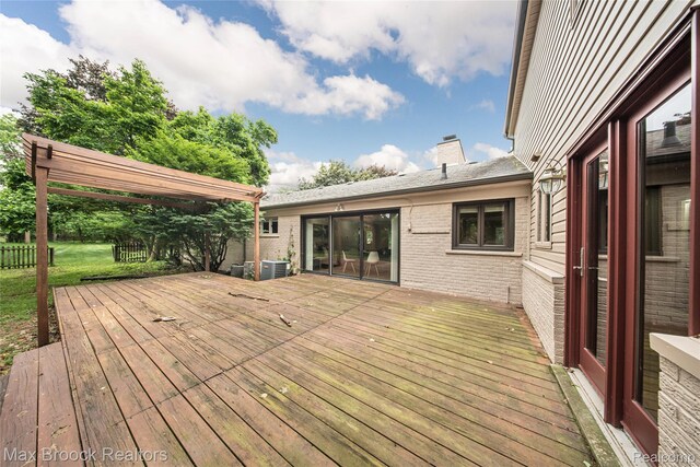 6730 Halyard Rd, Bloomfield Hills, MI 48301 - view of wooden terrace