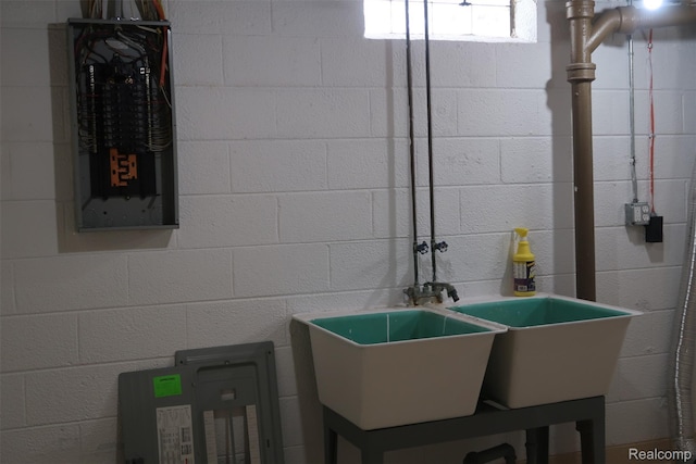 28242 Aline Dr, Warren, MI 48093 - below grade area with a sink