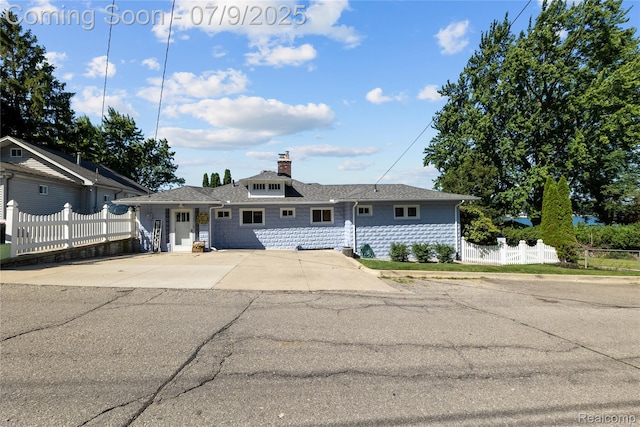 108 Highland Ave, Lake Orion, MI 48362 - view of front of house
