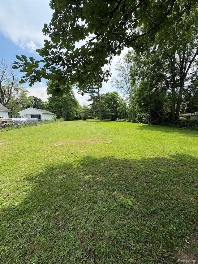 1501 W Mount Morris Rd, Mount Morris, MI 48458 - photo 1