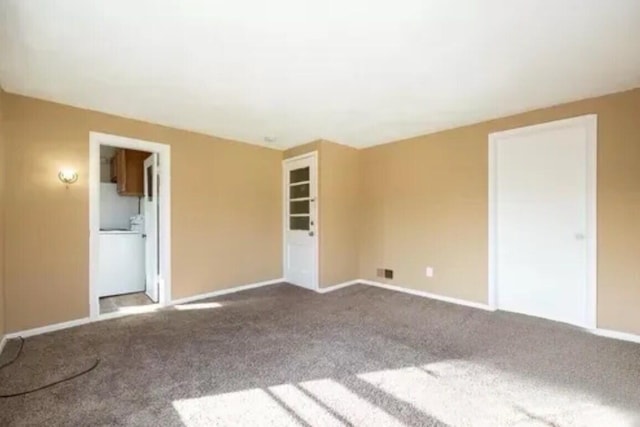 147 Draper Ave, Waterford, MI 48328 - unfurnished bedroom with carpet and baseboards