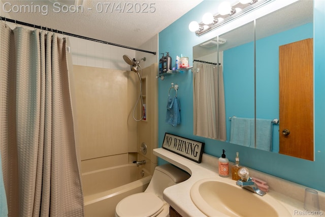 2680 Pardee Rd, Howell, MI 48843 - bathroom with shower / bath combo with shower curtain, vanity, and a textured ceiling