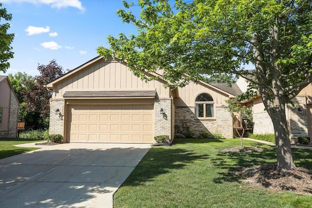 35595 Lone Pine Ln, Farmington Hills, MI 48335 - photo 1