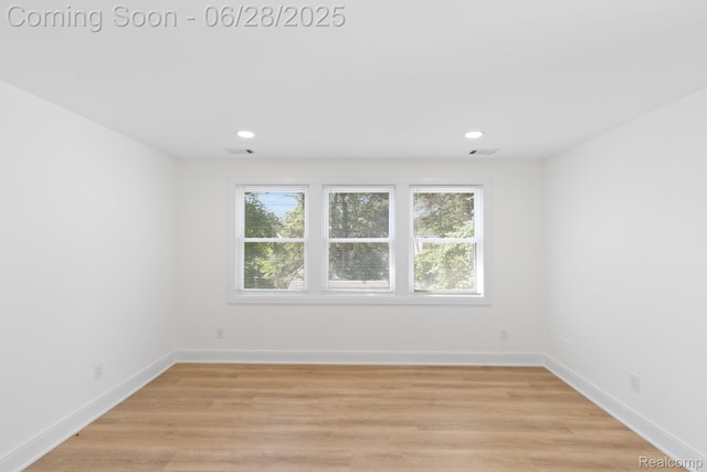 1590 Chapin Ave, Birmingham, MI 48009 - empty room featuring recessed lighting and light wood-style flooring