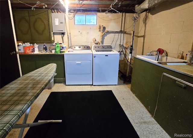 11019 Washington Ave, Mount Morris, MI 48458 - laundry area with independent washer and dryer and electric panel