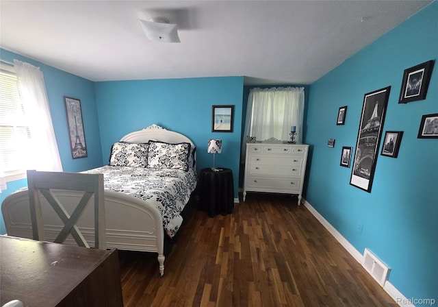 11019 Washington Ave, Mount Morris, MI 48458 - bedroom with wood finished floors and baseboards
