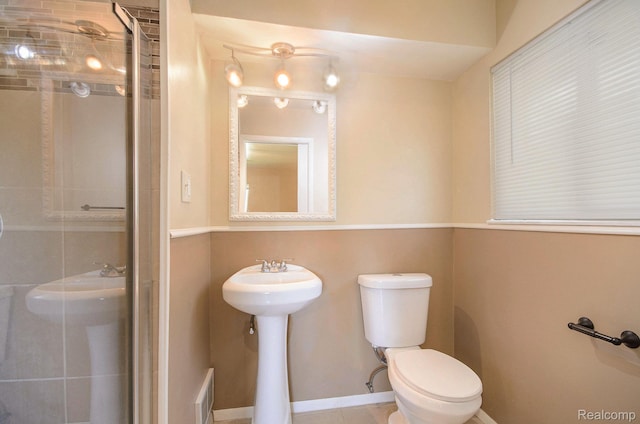 18319 Greenwald Dr, Southfield, MI 48075 - bathroom featuring toilet and a stall shower