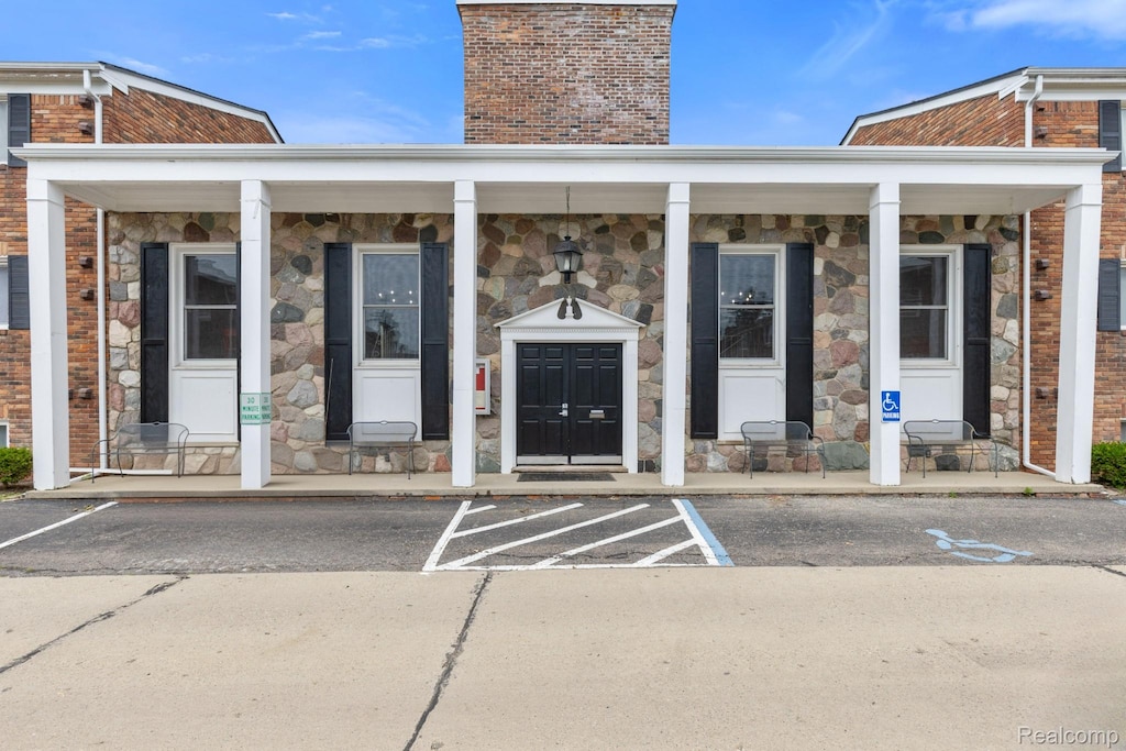 31831 Grand River Ave Unit 71, Farmington, MI 48336 - photo 1