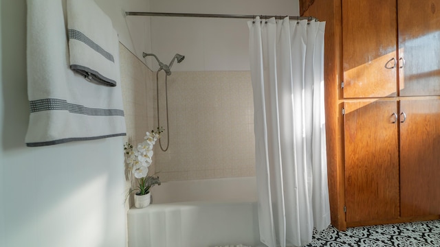 18216 S Schwark Rd, Three Oaks, MI 49128 - full bathroom featuring shower / tub combo with curtain