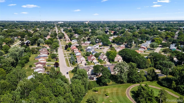 25893 Golf Pointe Dr, Southfield, MI 48075 - aerial overview of property's location featuring nearby suburban area and a tree filled landscape