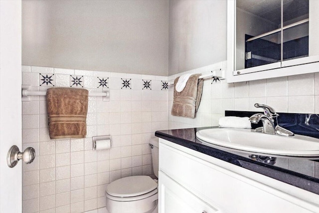 46210 Perkins Blvd, New Buffalo, MI 49117 - bathroom featuring tile walls and vanity