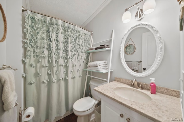5390 Parkwood Ct, Manitou Beach, MI 49253 - bathroom featuring vanity, crown molding, a textured ceiling, and curtained shower