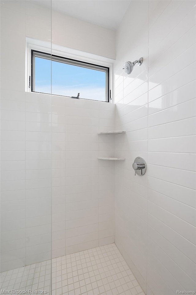 438 Selden St Unit 401, Detroit, MI 48201 - full bath with a tile shower