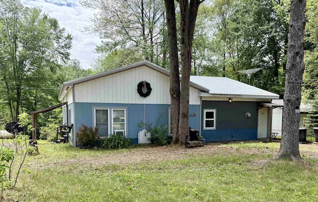 5285 Rose St, Gladwin, MI 48624 - photo 1