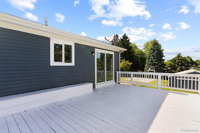 7900 Wiggins Rd, Howell, MI 48855 - view of deck