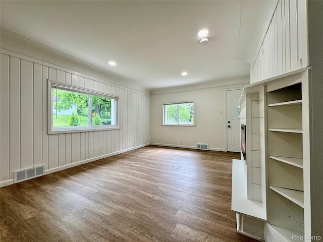 4915 Clarkston Rd, Clarkston, MI 48348 - spare room featuring dark wood-style flooring, recessed lighting, and a smoke detector