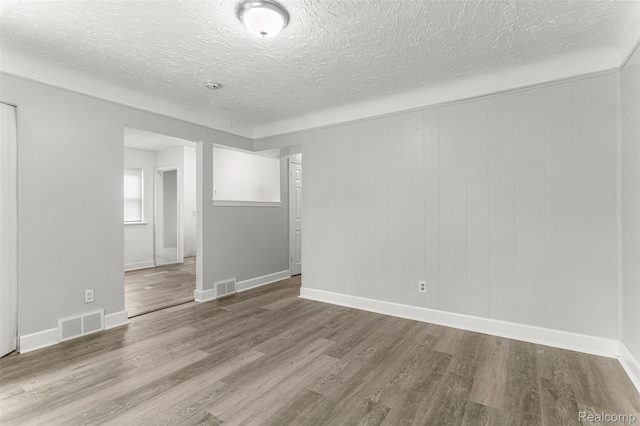 30030 Glenwood St, Dearborn Heights, MI 48141 - photo 5