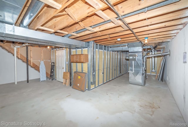 25759 Hunt Club Blvd, Farmington, MI 48335 - unfinished basement featuring heating unit