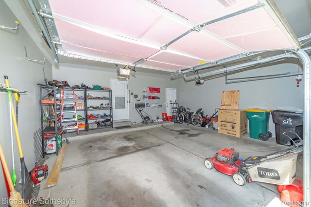 25759 Hunt Club Blvd, Farmington, MI 48335 - garage featuring a garage door opener