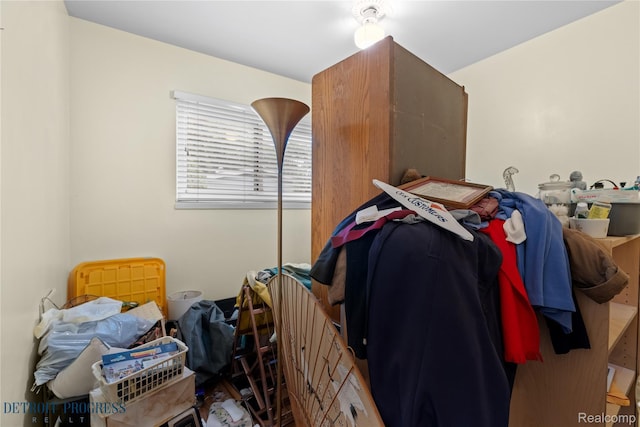 26411 W Warren St, Dearborn Heights, MI 48127 - photo 13