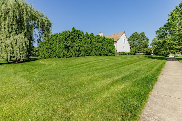 2683 Mystic Dr, Ann Arbor, MI 48103 - view of grassy yard
