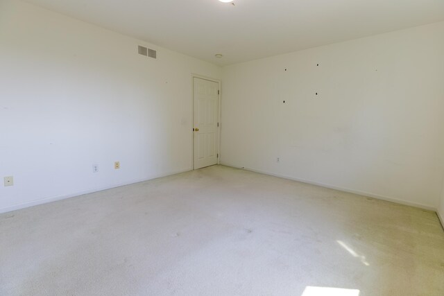 2683 Mystic Dr, Ann Arbor, MI 48103 - unfurnished room featuring light carpet and baseboards