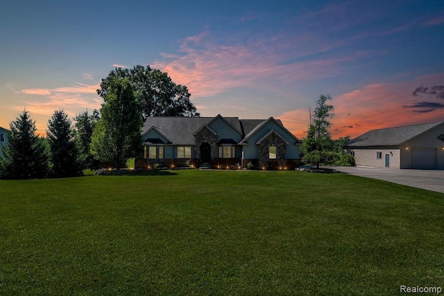 11068 Meadowview Dr, Goodrich, MI 48438 - view of front of property featuring a front yard