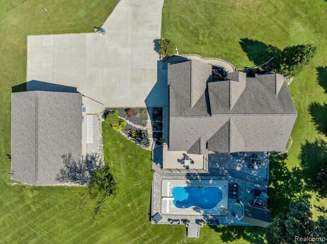 11068 Meadowview Dr, Goodrich, MI 48438 - aerial view of property and surrounding area with a pool area