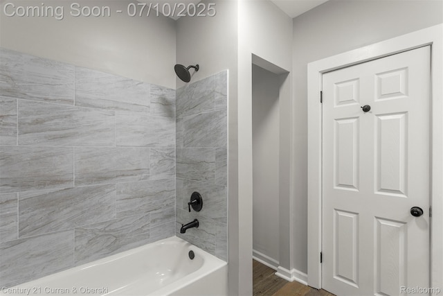 4115 Montgomery St, Detroit, MI 48204 - full bathroom featuring tub / shower combination and wood finished floors