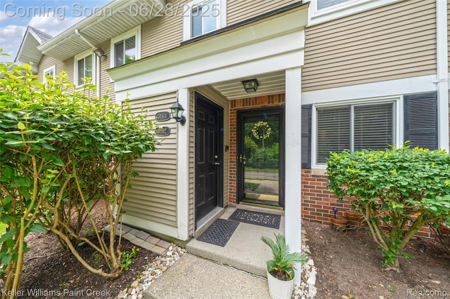 31514 Orchard Crk, Farmington Hills, MI 48334 - property entrance