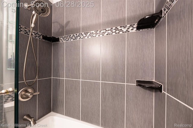 31514 Orchard Crk, Farmington Hills, MI 48334 - full bathroom featuring bathing tub / shower combination