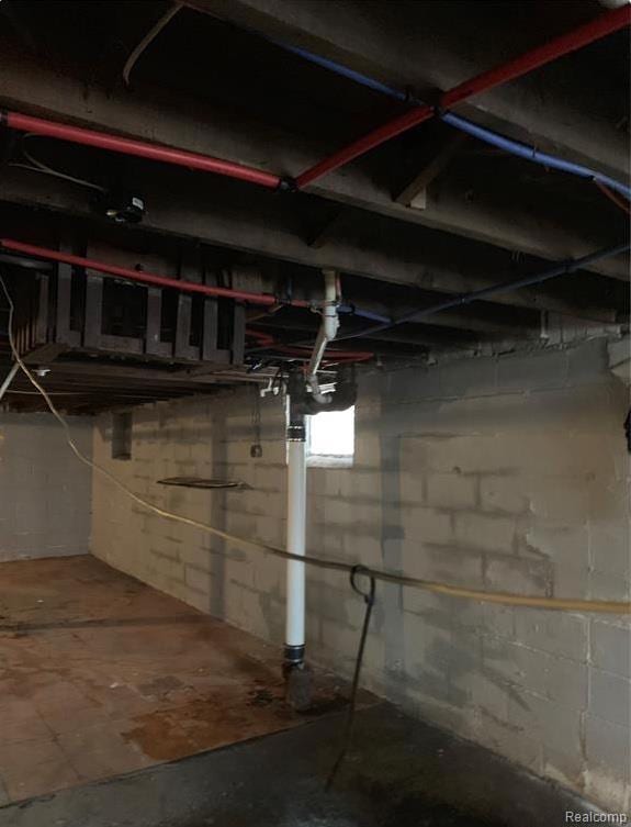 15100 Lesure St, Detroit, MI 48227 - view of basement