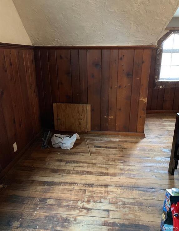 15100 Lesure St, Detroit, MI 48227 - detailed view of wood finished floors and wooden walls