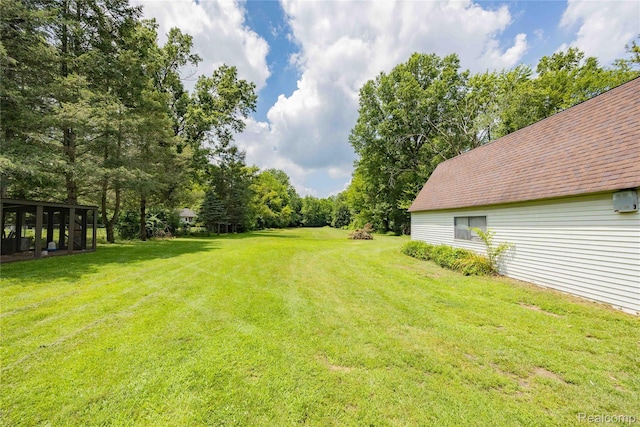 21128 Middlebelt Rd, New Boston, MI 48164 - view of green lawn