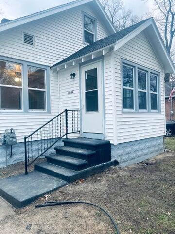 1067 Ducey Ave, Muskegon, MI 49442 - photo 3