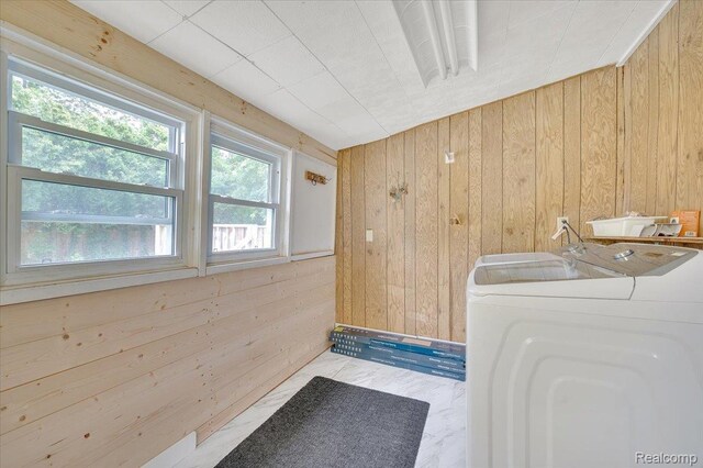 1232 N Saginaw St, Lapeer, MI 48446 - laundry area featuring washer / dryer and wood walls