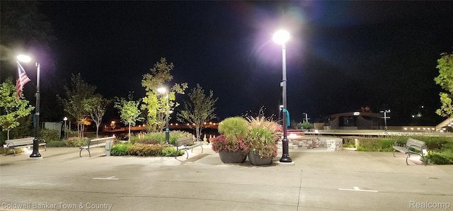 293 N 2nd St Unit 106, Brighton, MI 48116 - surrounding community featuring a patio area