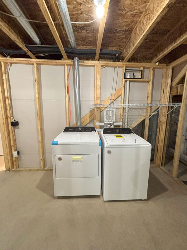 436 Martin Luther King Jr St SE, Grand Rapids, MI 49507 - washroom with washer and clothes dryer