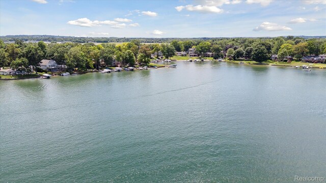 7262 Hatchery Rd, Waterford, MI 48327 - drone / aerial view of a nearby body of water